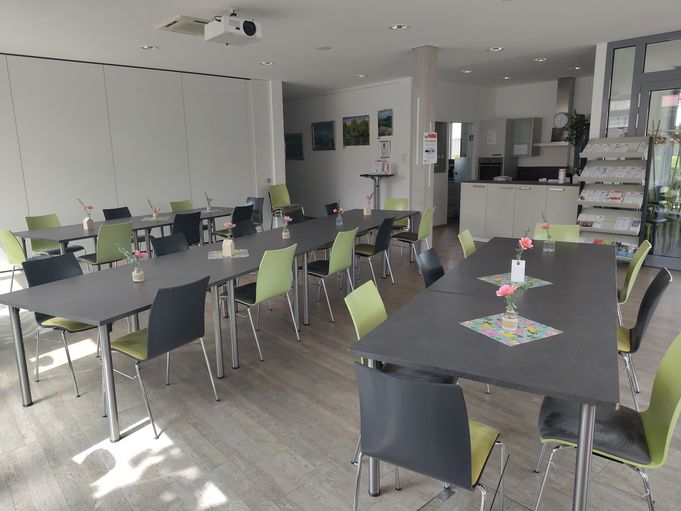 Caféteria für 30 Personen mit Küche